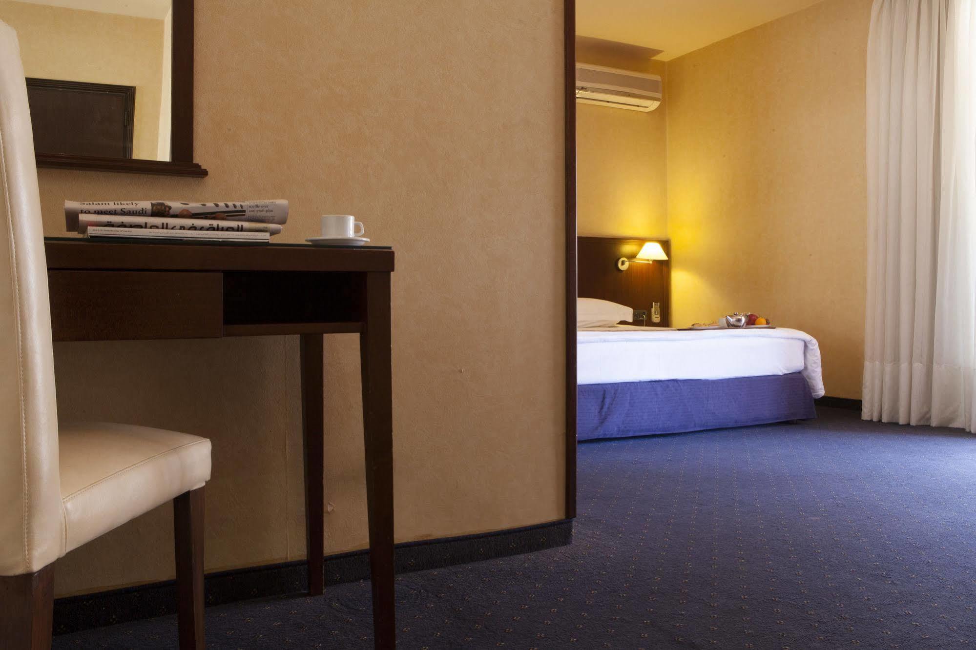 The Mayflower 4*