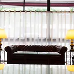 The Mayflower Hotel