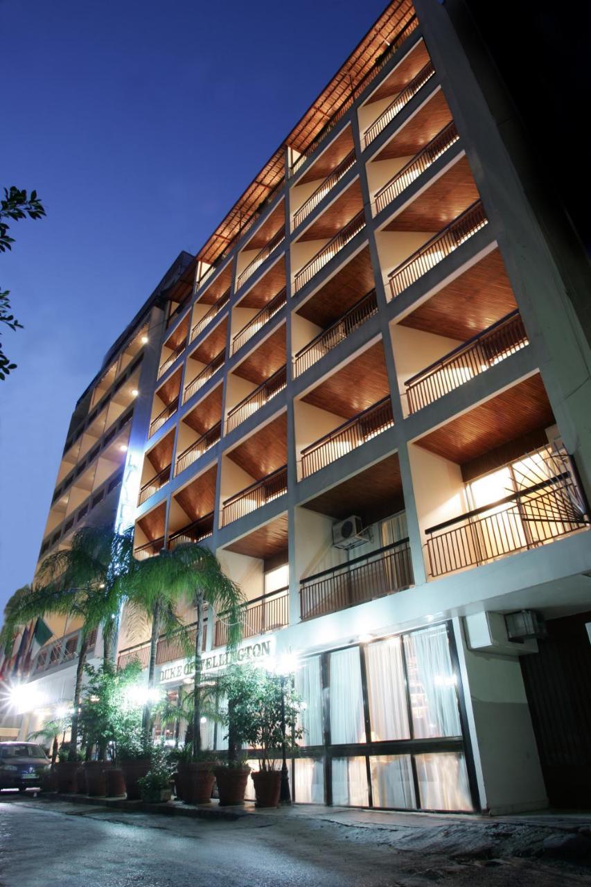 The Mayflower 4*